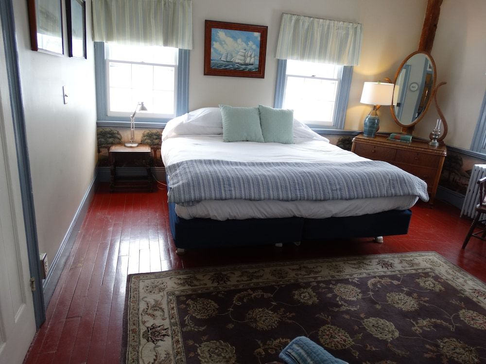 Shoreham Inn Bed & Breakfast