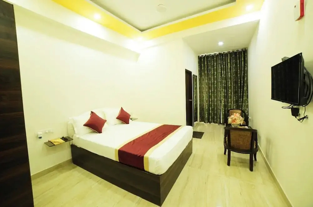 Skyee Residency Chandigarh by Goroomgo