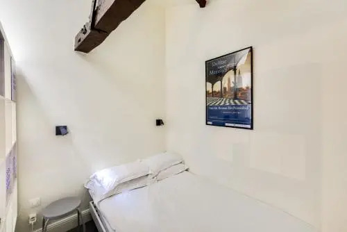Unit 011 Saint Germain Des Pres (Seine)