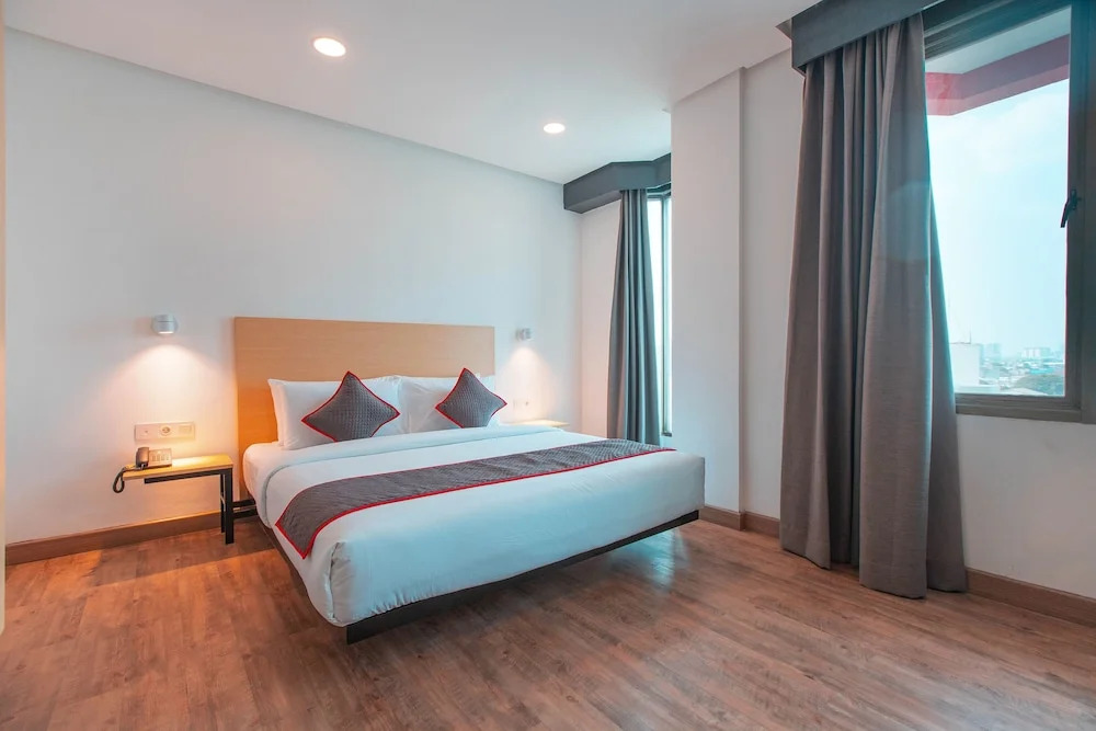 Super OYO Townhouse 1 Hotel Salemba