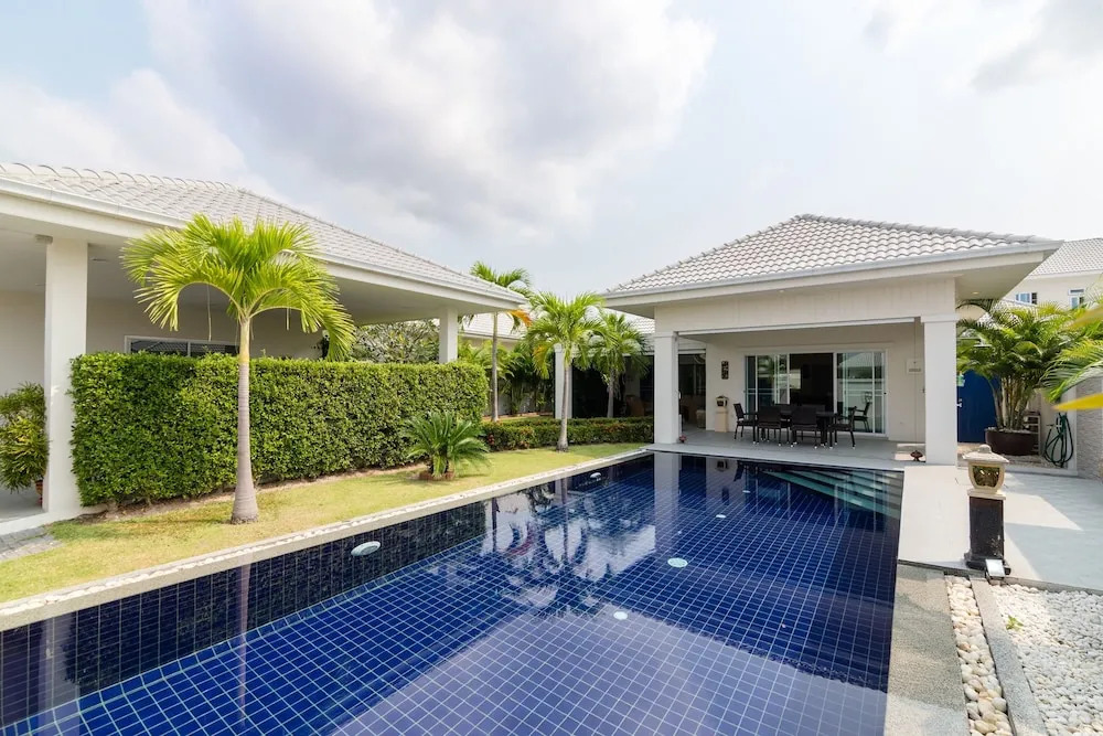 Private Pool Villa With 3 Bedrooms L67