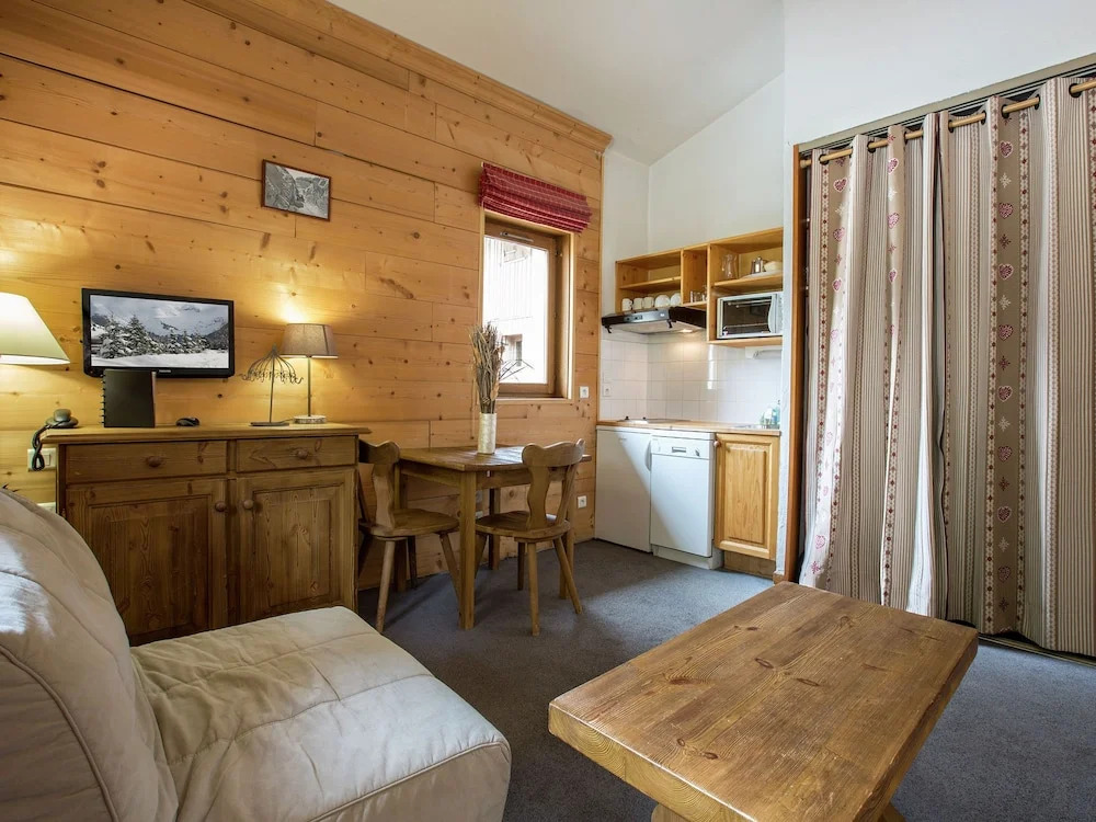 Savoyards and rustic studio in the heart of Val d'Isère