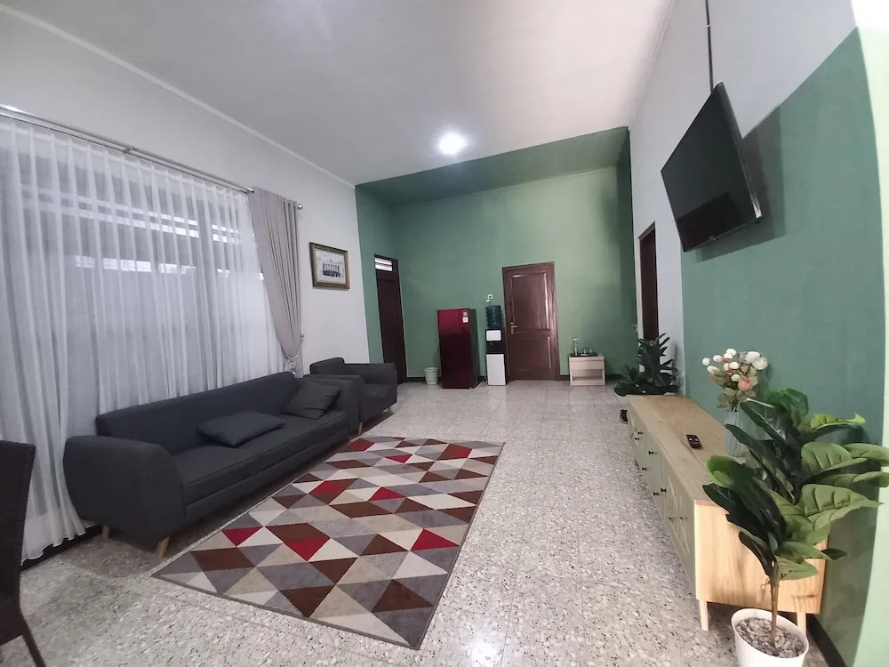 Homestay Azarine Jogja Dekat UGM By Simply Homy
