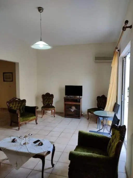 Kostas'House2