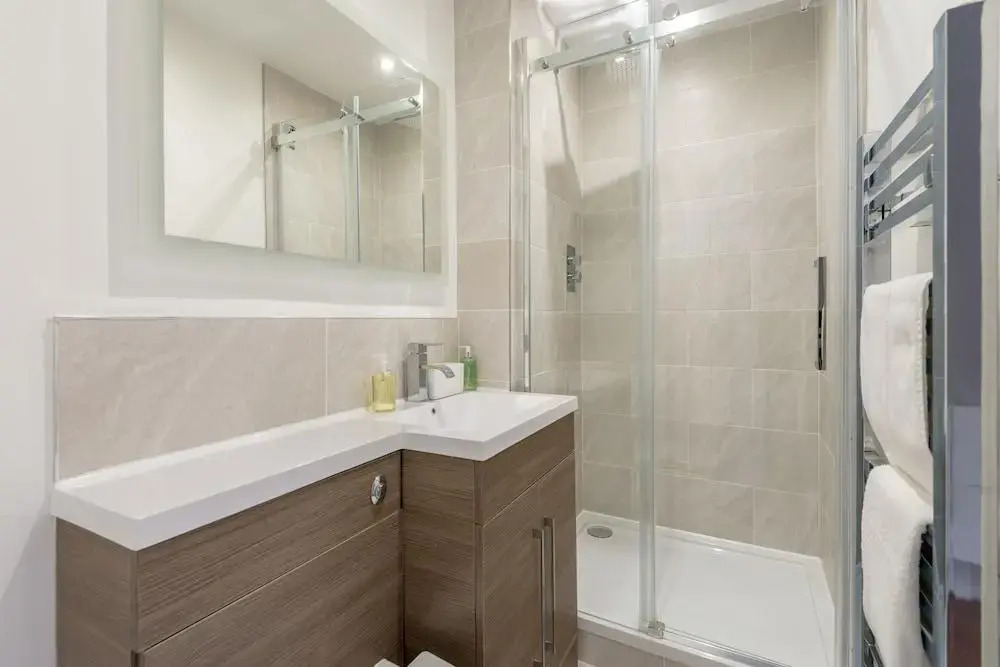 Silver Lining Apartment near Holyrood