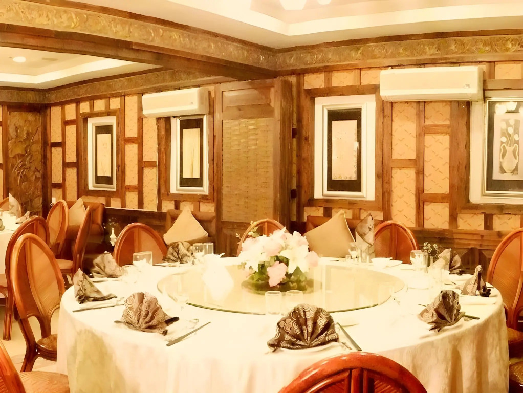 Western Royal Palace Hotel
