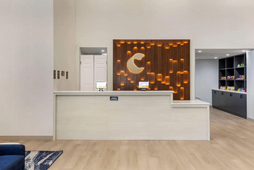 Comfort Suites Central Valley - Woodbury