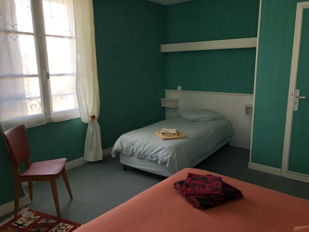 Gîtes & chambre dHôtes - AVEZE