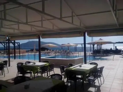 Mesogeios Hotel