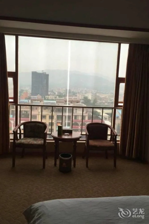 Wenfeng City Hotel