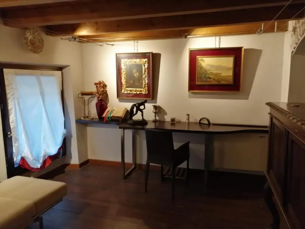 Palazzo Rinascimentale con affreschi