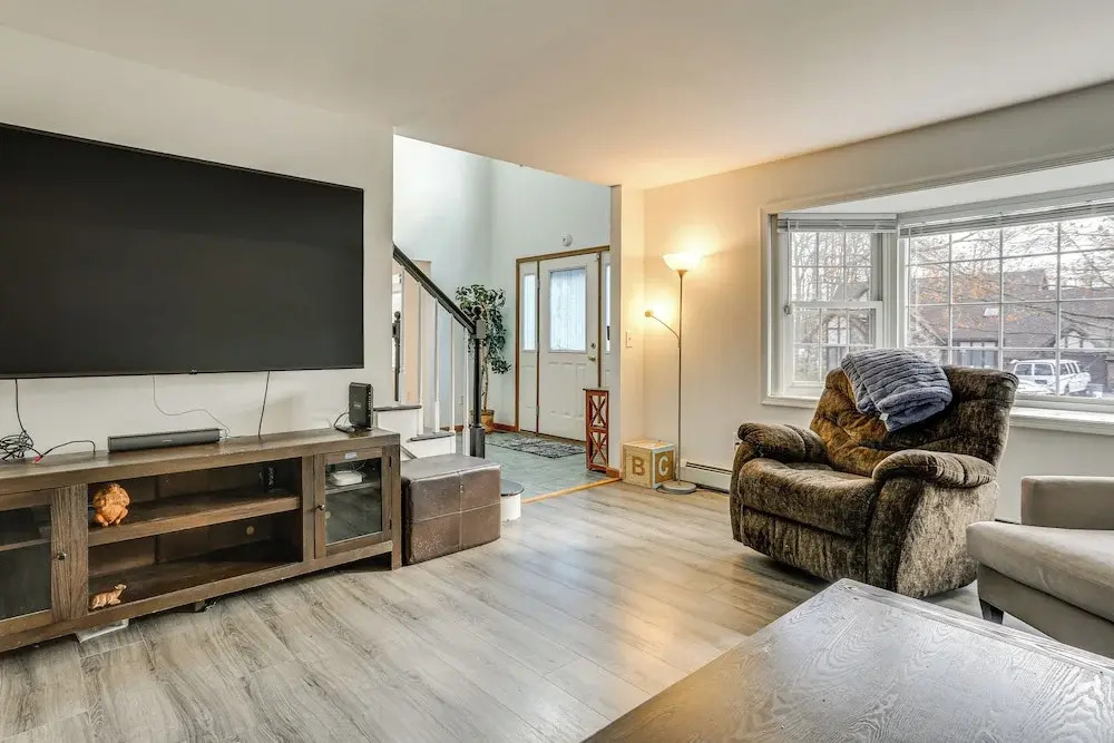 Hike, Ski & Game: Spacious Poconos Home w/ Yard
