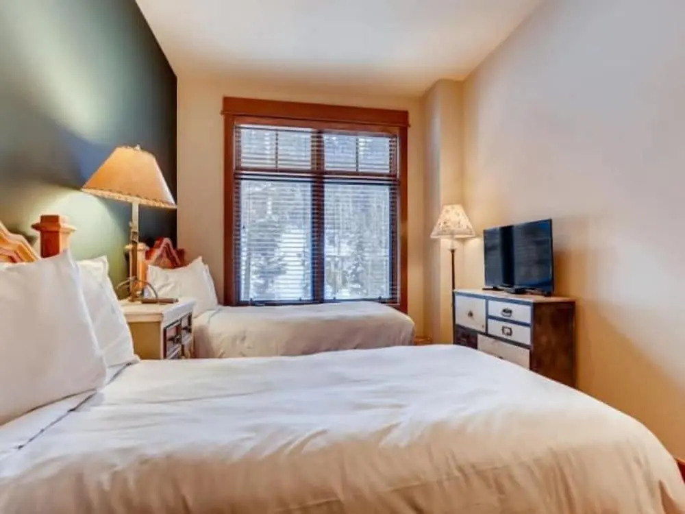 Premier 3 Bedroom Ski in, Ski out Lone Eagle Condo With the Best Access to Skiing in Keystone