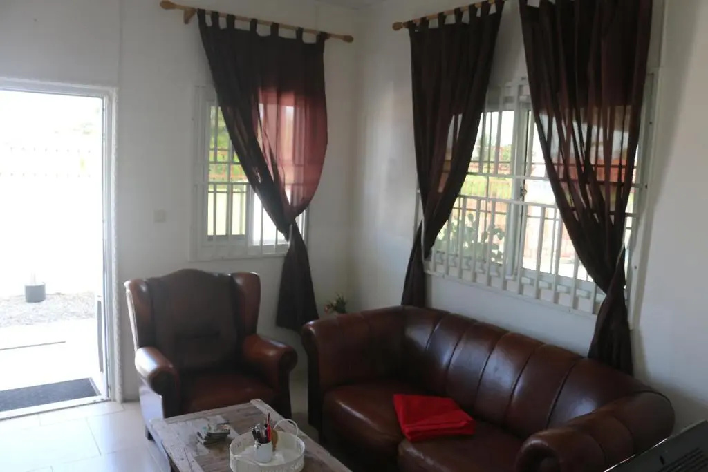 Dubbel woonhuis Selderiestraat Paramaribo