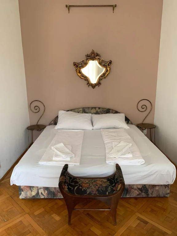 New! Libra Grande Venetian Style Apartment