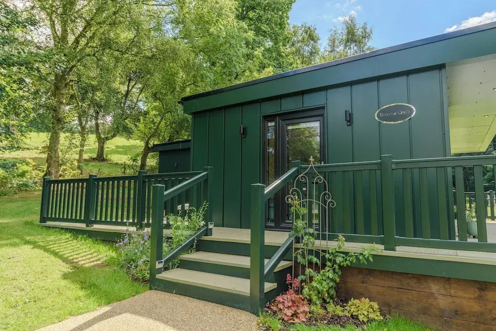 Secret Waterside Lodges in Worcestershire