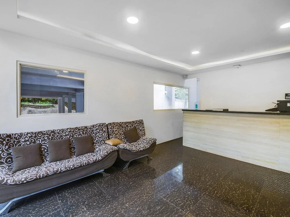 Aqualura By OYO Rooms