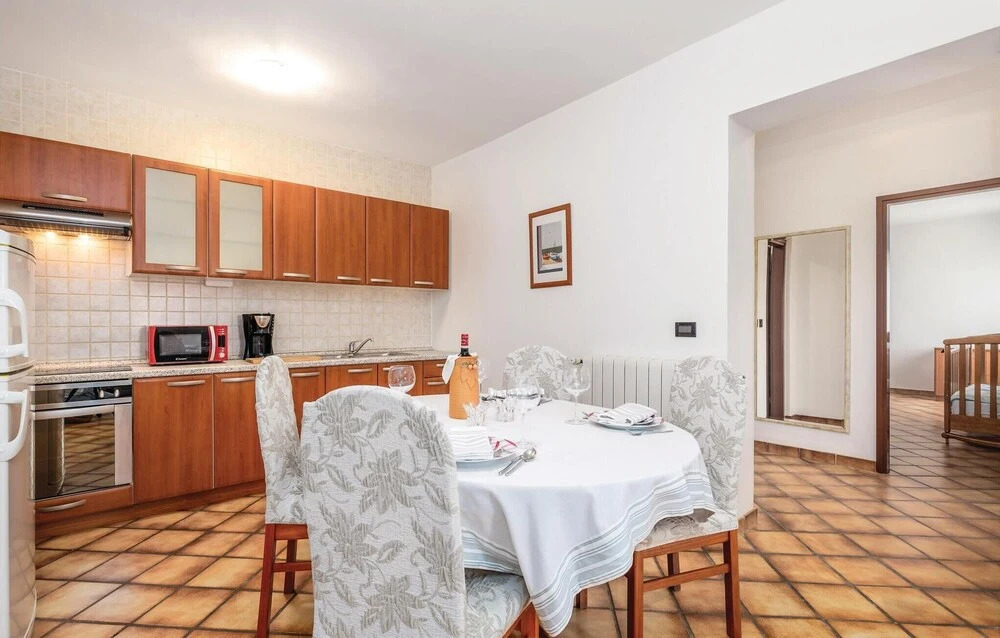 Amazing Home in Veprinac With Wifi and 2 Bedrooms