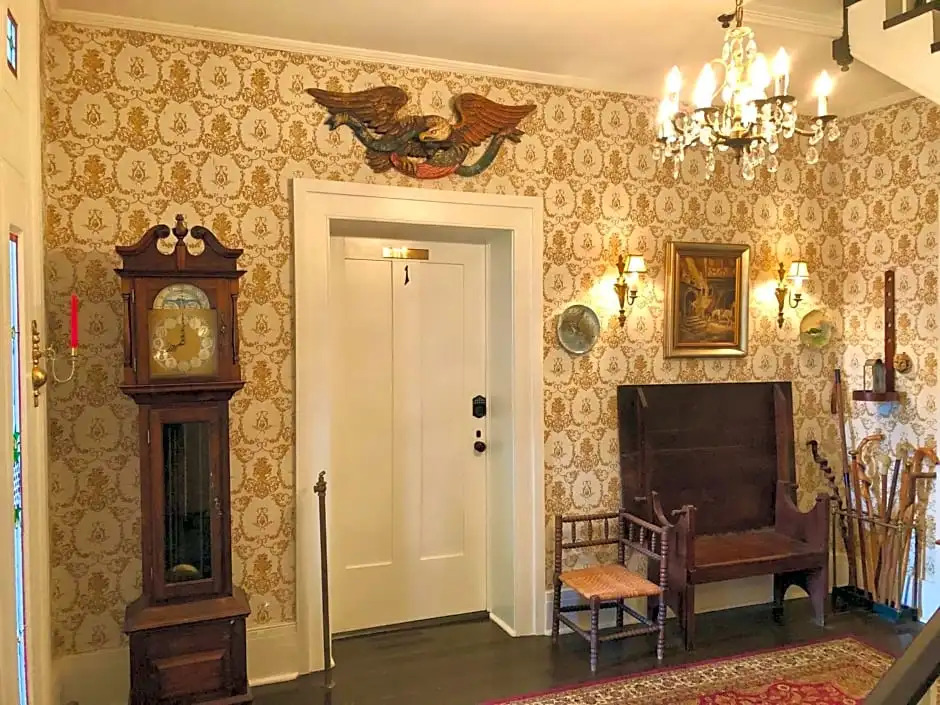 Belmont Inn