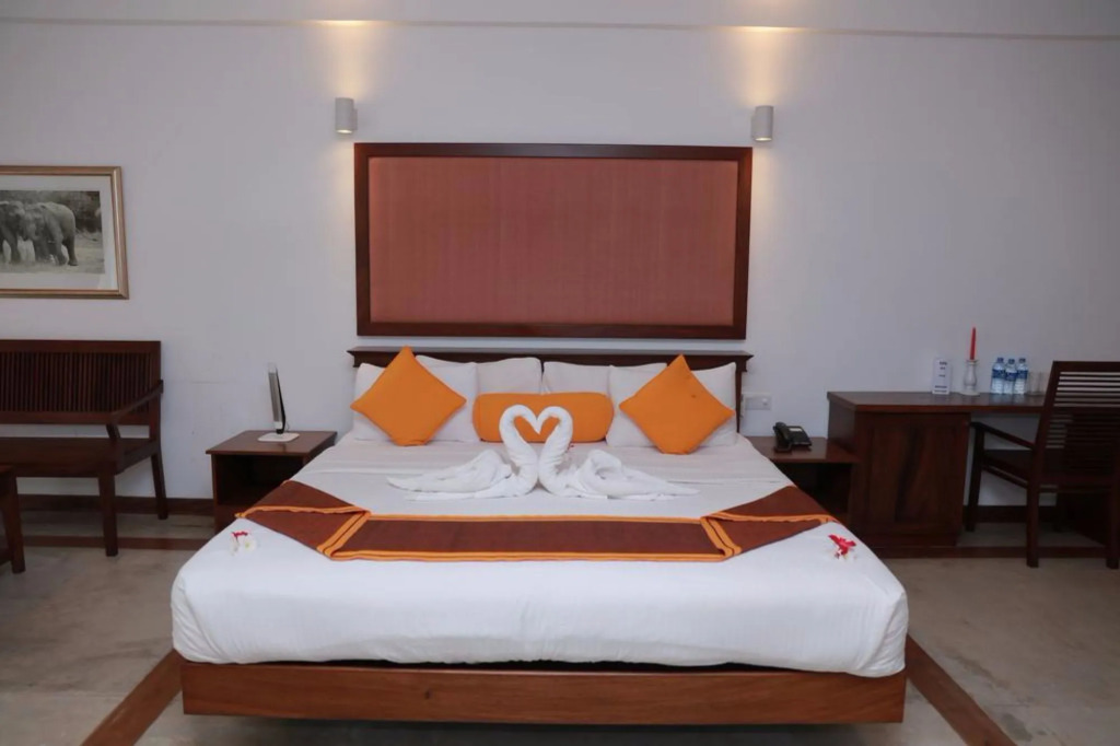 Refresh Hotel Hikkaduwa