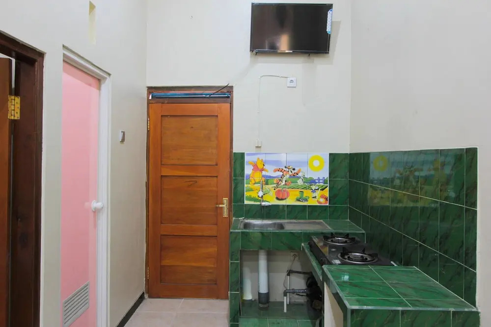 Spot On 2210 Hifana Residence