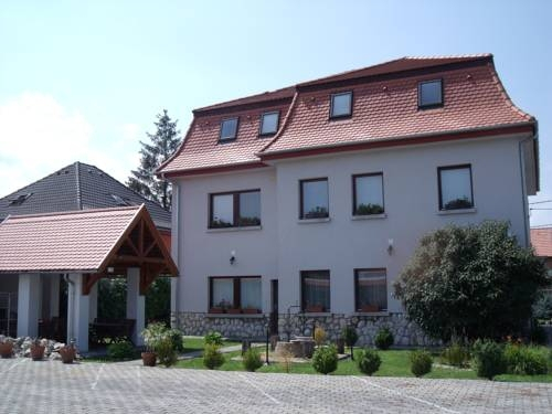 Sasi Panzió 2