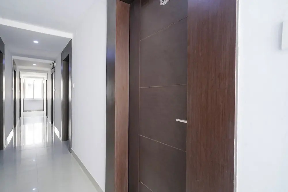 FabHotel Serenity - Nr AIG Hospital, Gachibowli