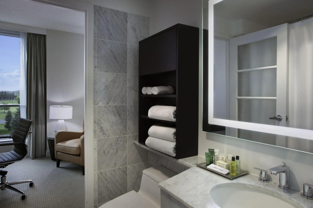 Hilton Suites Toronto-Markham Conference Centre & Spa