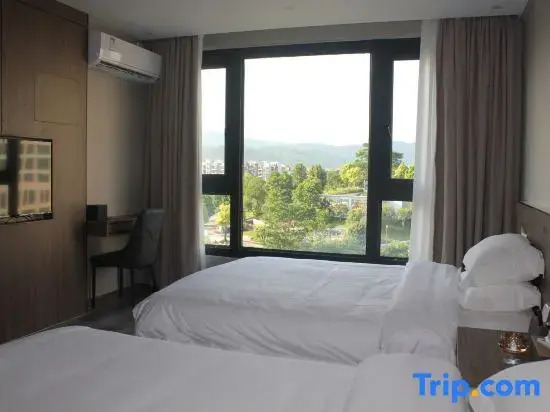 Yuyue Selected Apartment