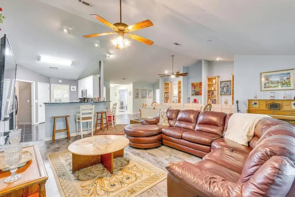 4 Mi to Beach: Family-friendly Home in Navarre