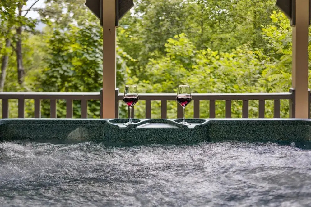 Golf Resort Cabin w Hot Tub Firepit Pool