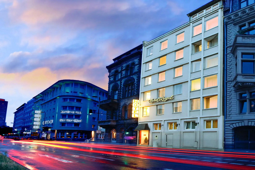Hansadom Hotel Köln Central by Mayburgh