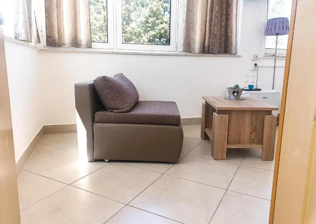 Villa Okruk-10 meters away from the beach