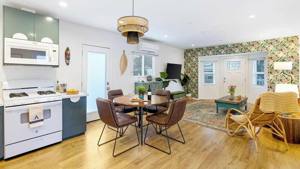 2 Units in Prime Hollywood Location Chic Renovated 1bdrs w/ Patio Avantstay