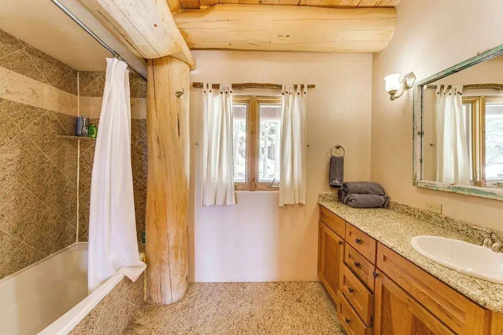 'burning Sky Lodge': Private Hot Tub & Ski-in/out