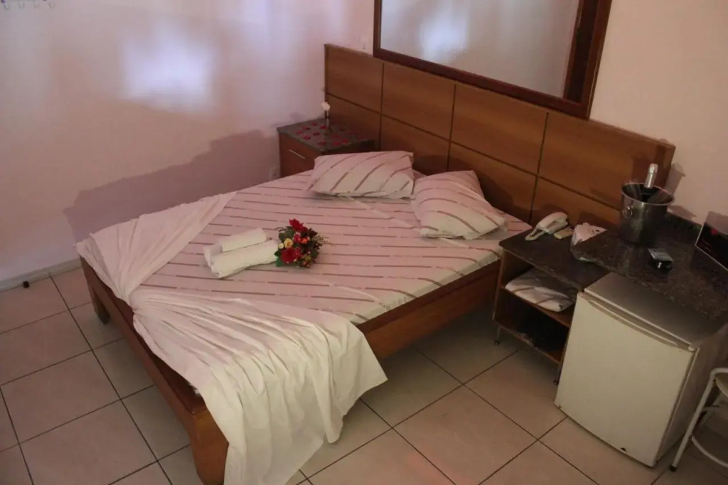 Motel Paradise