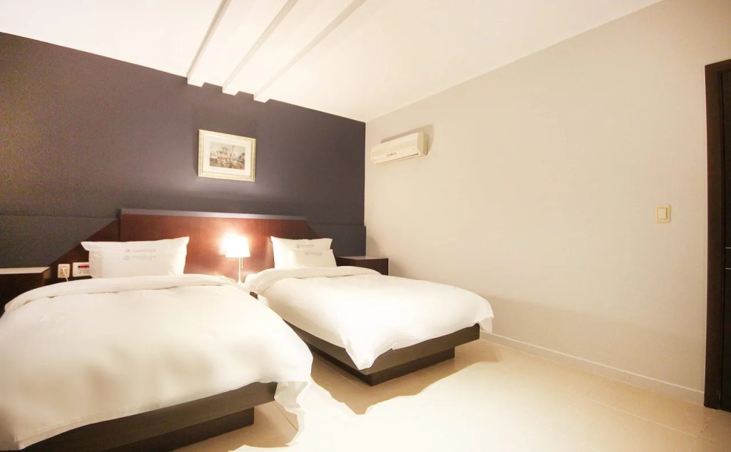 Charmant Hotel