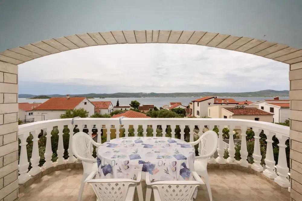 Vese - 100 m From Beach - A3