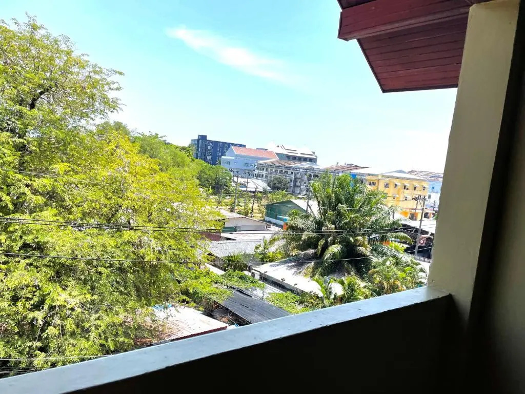 Nawaporn Place