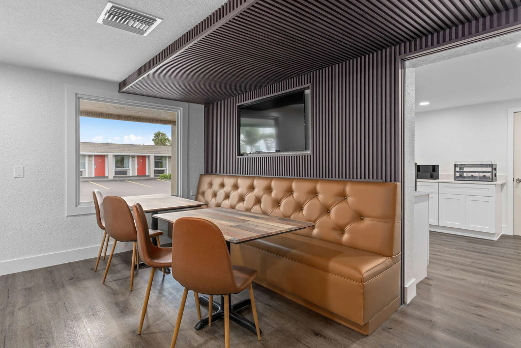 Super 8 by Wyndham Kissimmee-Orlando