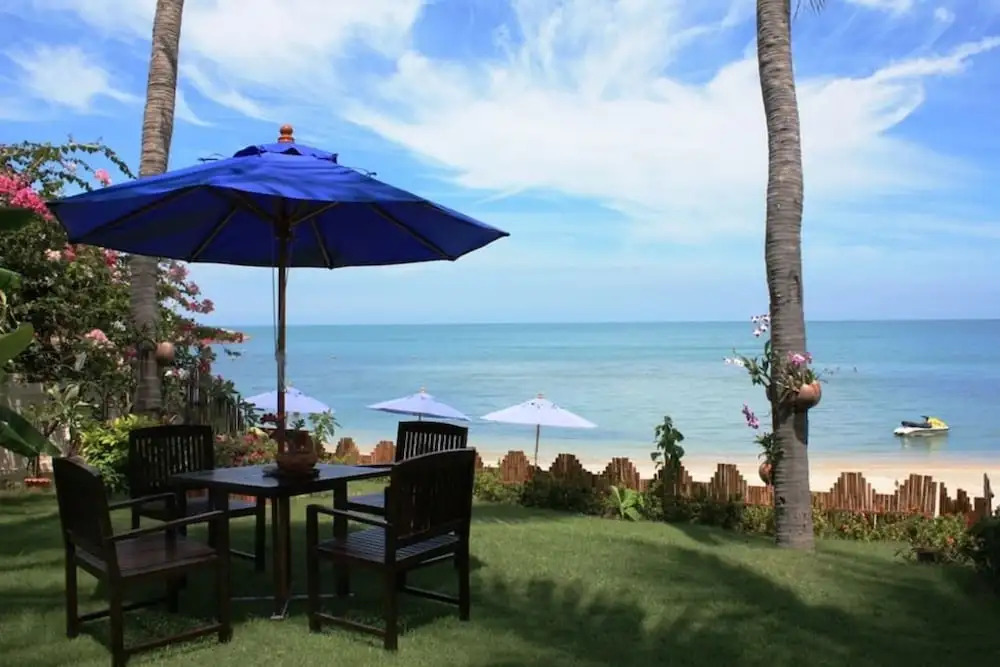 8 Bedroom Twin villas on Samrong Bay beach front resort