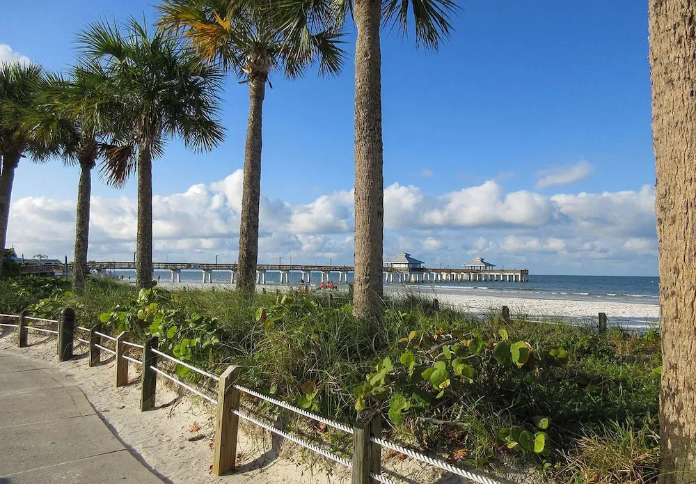 Estero Sands 103 2 Bedrooms 2 Bathrooms Condo
