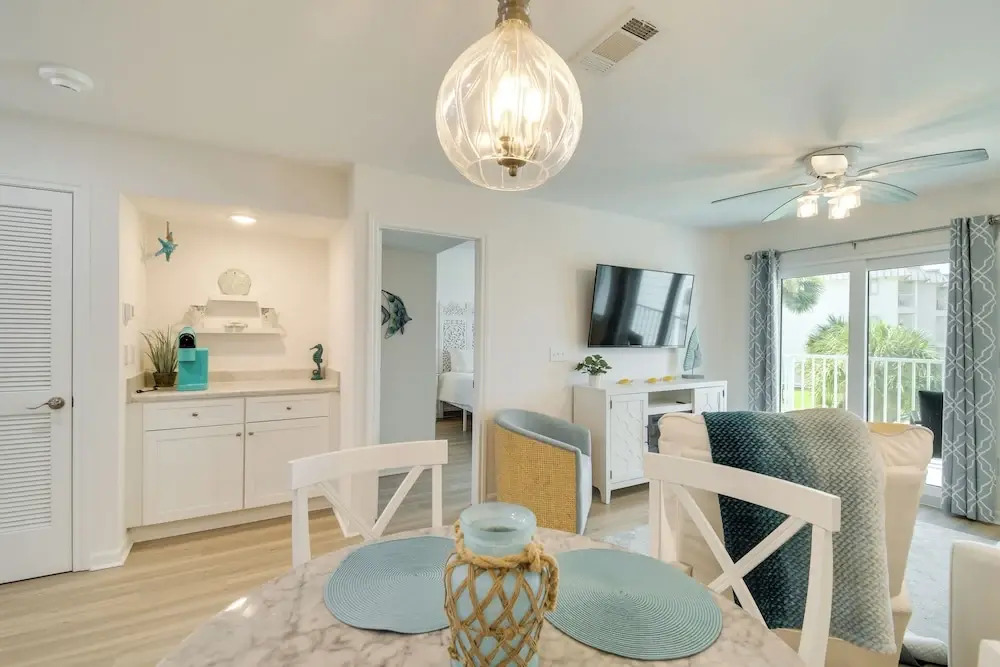 Walk to Beach! Gulf Shores Escape w/ Indoor Pool