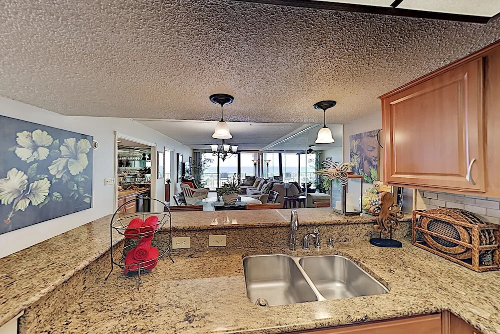 New Listing! Resort W/ Gulf-front Balcony 2 Bedroom Condo