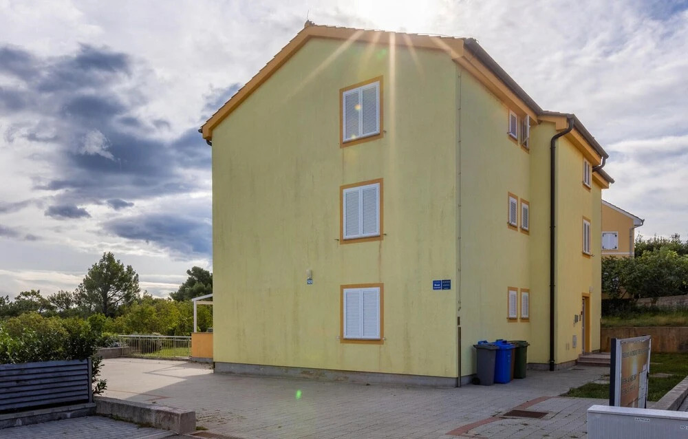 Nice Home in Cizici With Wifi and 2 Bedrooms