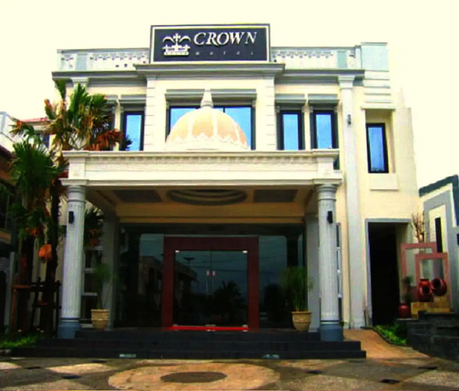Crown Hotel
