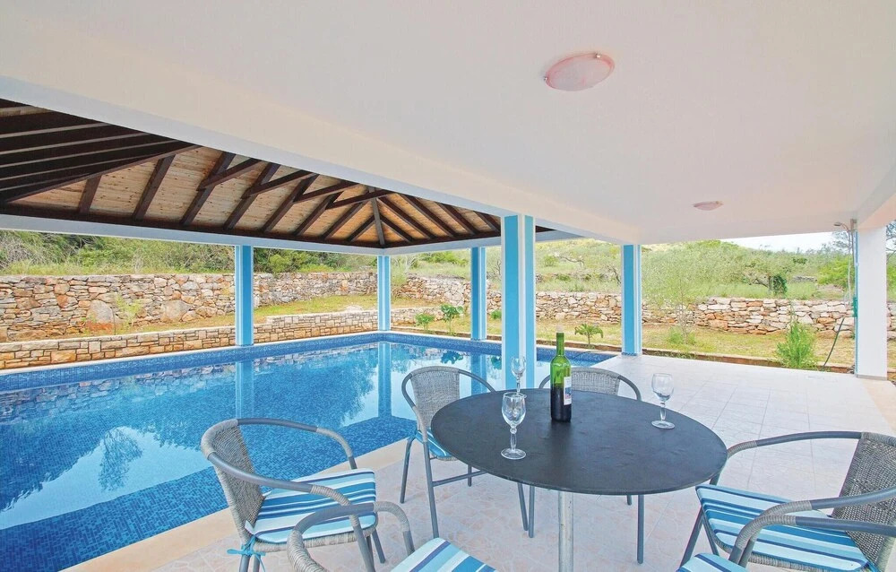 Four-Bedroom Holiday Home Vela Luka 03