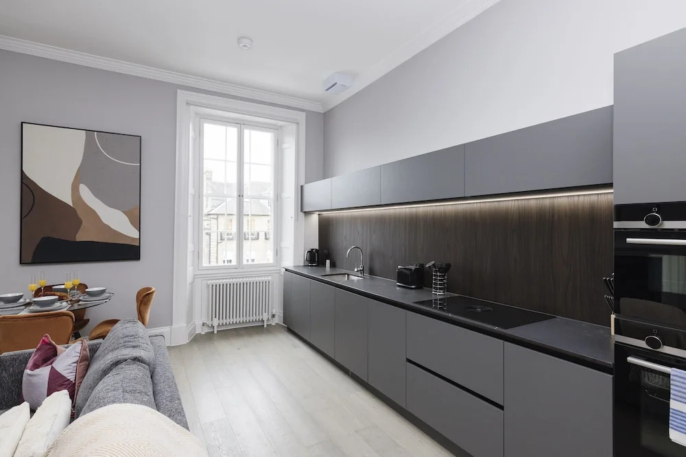 JOIVY Luxurious 2 Br Apt On Notable George Street
