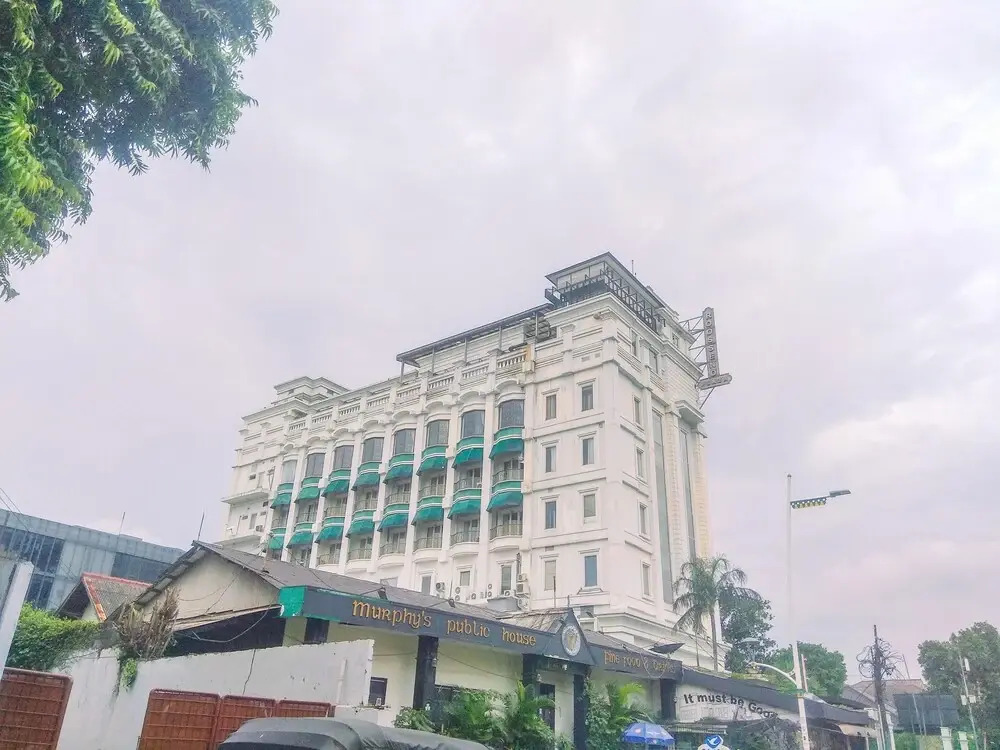 Cozy Stay 1Br Roosseno Plaza Apartment