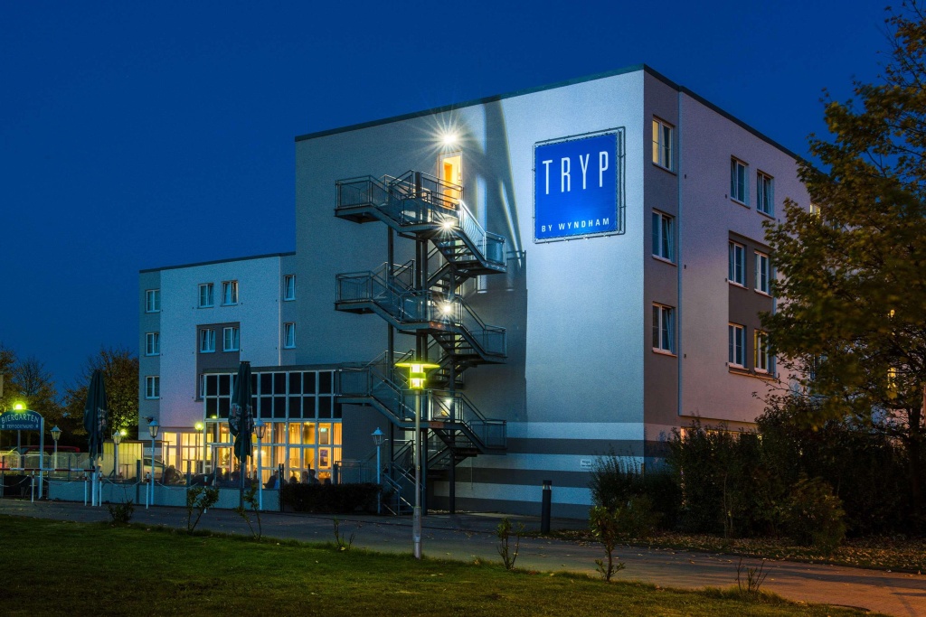 Отель Courtyard by Marriott Dortmund